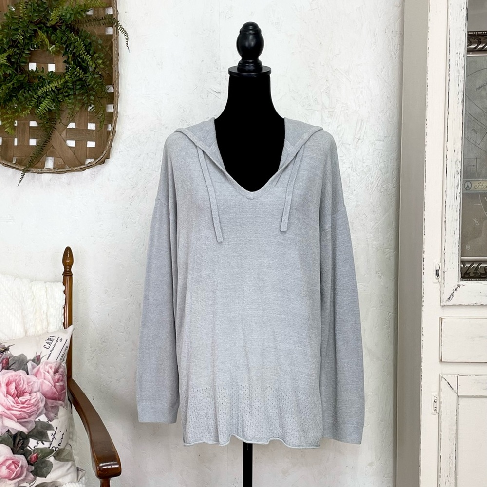 Barefoot Dreams CozyChic Ultra Lite Gray Hooded Pullover - Picture 2 of 10